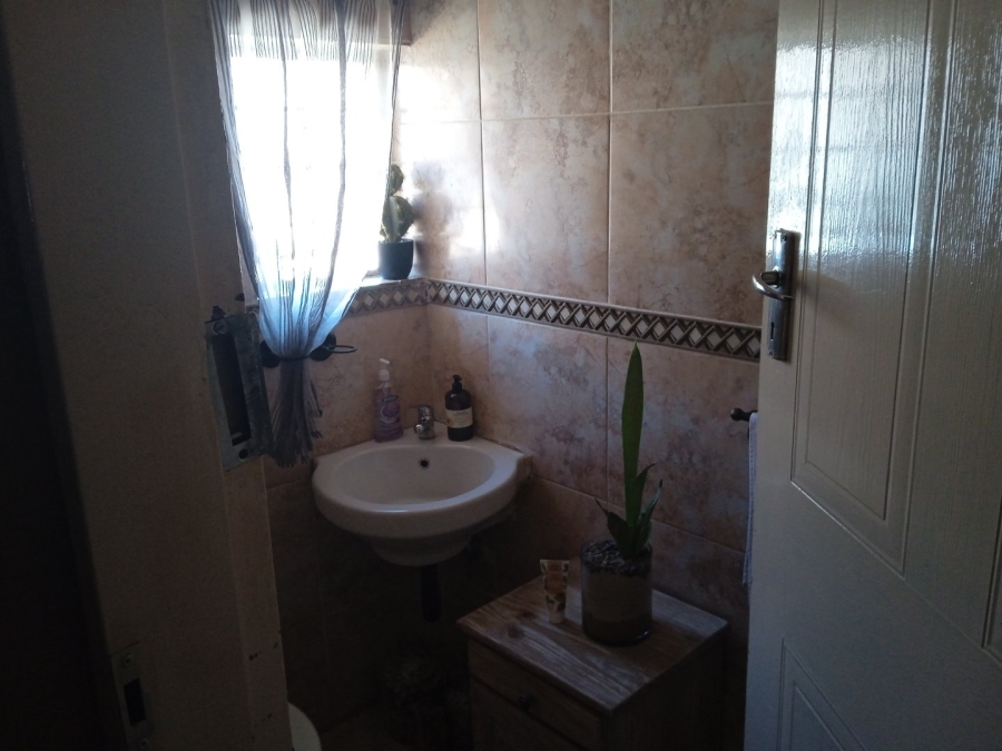 To Let 3 Bedroom Property for Rent in Schoemansville North West